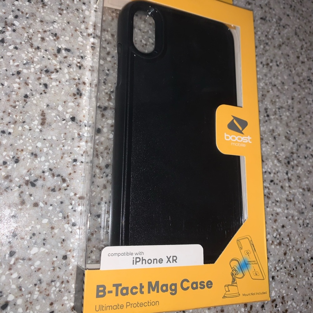 Brand New❕B-Tact Mag Case iPhone XR Phone Case still in packaging Make an offer✅